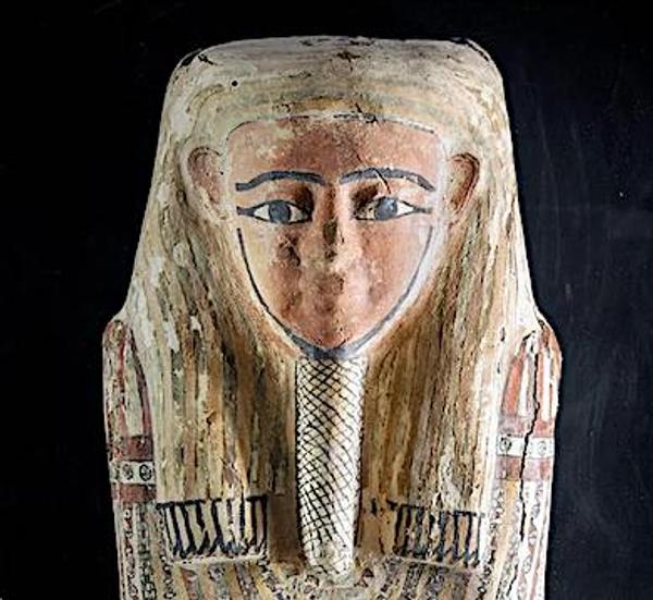 Fine Ancient Egyptian sarcophagus lid, Late Dynastic to Ptolemaic Period, circa 664-30 BCE, cedar with vibrant paint and gesso, profusely decorated with symbols and zoomorphic depictions, 74.375in high. Provenance: Hawaii private collection; a previous owner acquired it in Egypt in 1946 and imported to USA in 1948. Estimate: $125,000-$175,000 精美古代埃及石棺盖,晚期到PToLEMAIC时期,大约664-30 BCE,雪松与充满活力的油漆和阁楼,装饰着符号和灾难描写,74.375英寸高。来源:夏威夷私人收藏;以前的所有者在1946年在埃及获得了它,并于1948年进口到美国。估计:125,000美元 - 175,000美元