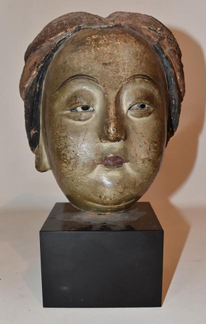 Rare 13th or 14th century Chinese carved, lacquered and painted mud head, 11 ½ inches tall. 罕见的13或14世纪中国雕刻、喷漆和彩绘泥头,11.5英寸高。