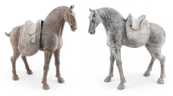 Pair of Tang Dynasty pottery horses, Lot 750 in Eldred's Asian Art Auction running September 22-24. 一对唐代陶马,在9月22日至24日举行的艾尔德雷德亚洲艺术品拍卖会上拍卖750号。