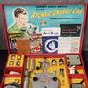 难以找到盒装交流吉尔伯特1951原子能实验室，一个标志性的冷战时代玩具和第一个卫生拍卖，包装在一个手提箱风格的盒子（3,600美元）。