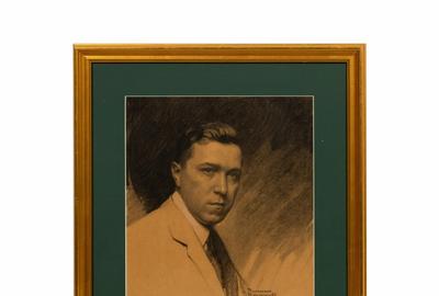 诺曼·洛克威尔(Norman Rockwell, 1894-1978)的《伍德拉夫先生的肖像》(the Portrait of Woodruff, 1894-1978)，画的是伍德拉夫年轻时的样子，用炭笔画在纸上，画框为26½英寸× 21.5英寸，艺术家签名(估价:2万至4万美元)。
