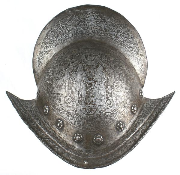 罕见的16世纪西班牙(或意大利)精梳钢盔，或高高的圆顶步兵头盔，大量蚀刻(7,675美元)。