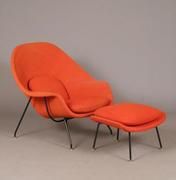2008年，埃罗·萨里宁（Eero Saarinen）带奥托曼（ottoman）的子宫椅在古董助手店以900美元售出