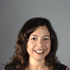 Sydelle Rubin-Dienstfrey博士，新任命为Artemis画廊美术与视觉艺术部主管。阿耳特弥斯画廊的形象